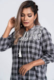 Women's Woven tops : Black check